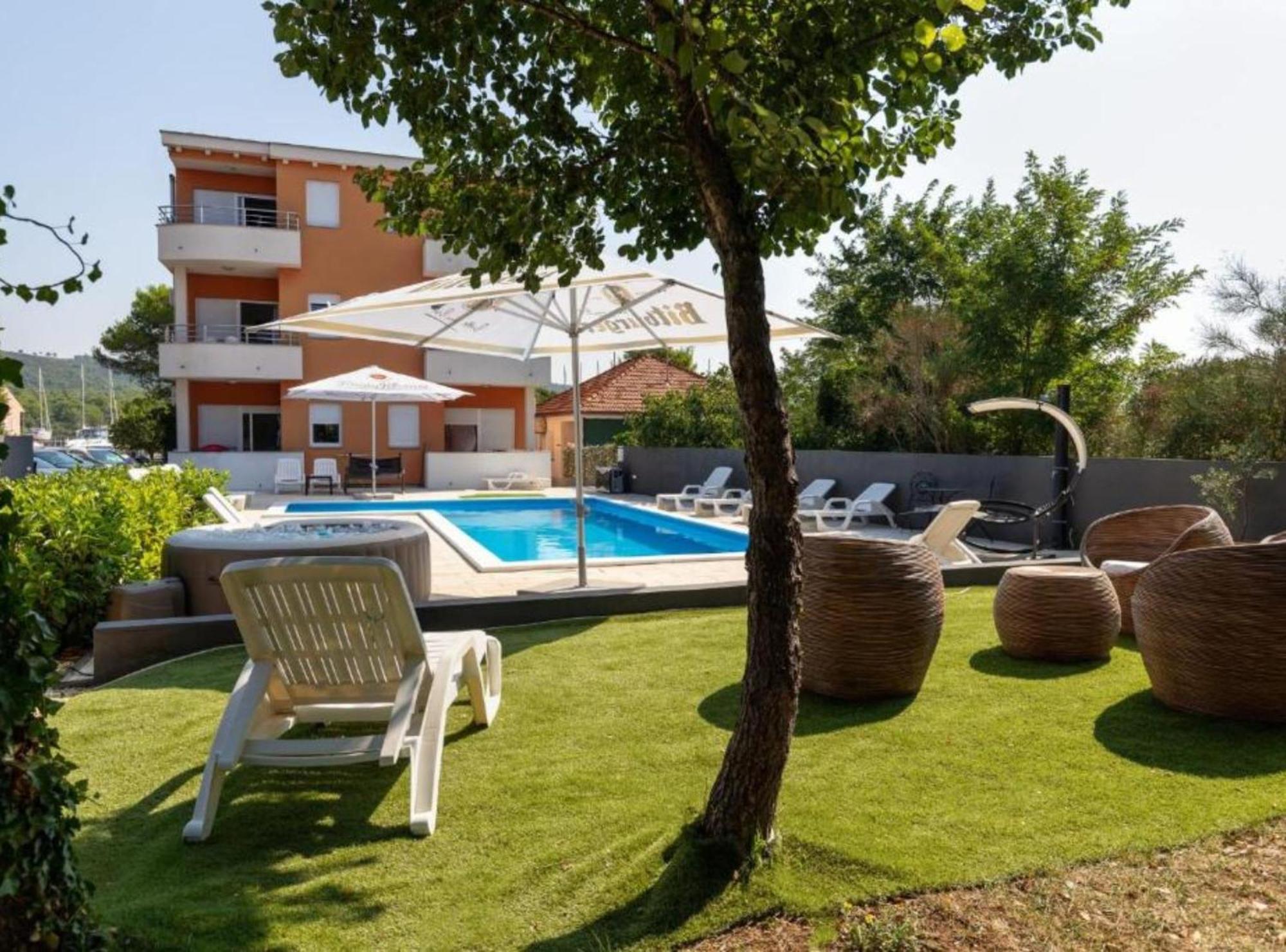 M & B Apartment บาร์บินเย ภายนอก รูปภาพ